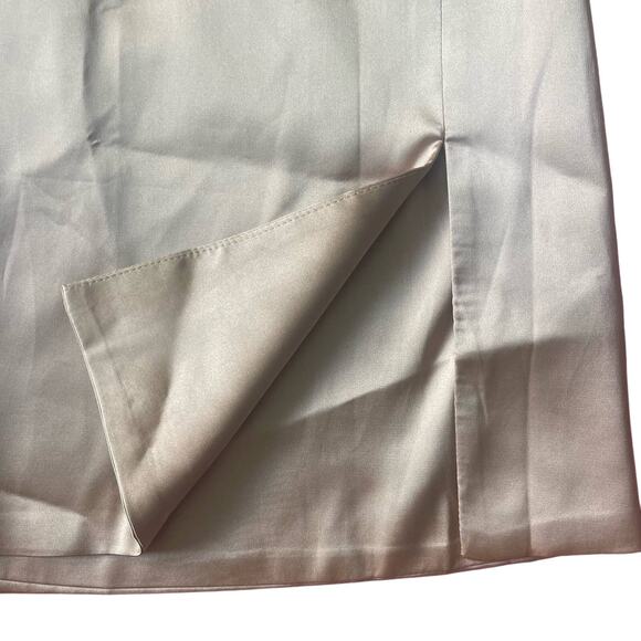 Edikted Seidiger Satin-Micro-Rock Gold Mini Skirt Size Large - Picture 7 of 8